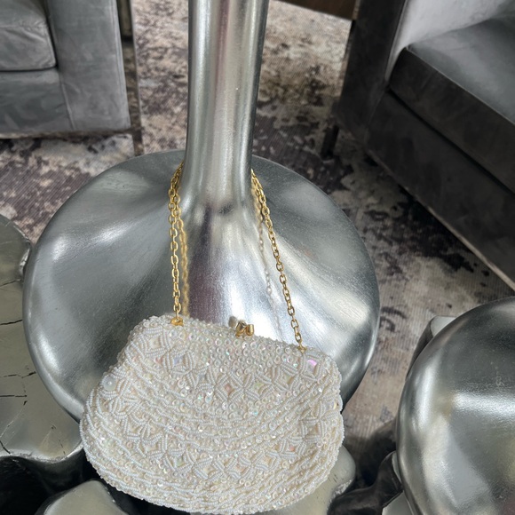 Vintage wedding day fully beaded white evening bag made in ❤️Hong Kong❤️ - Picture 5 of 17